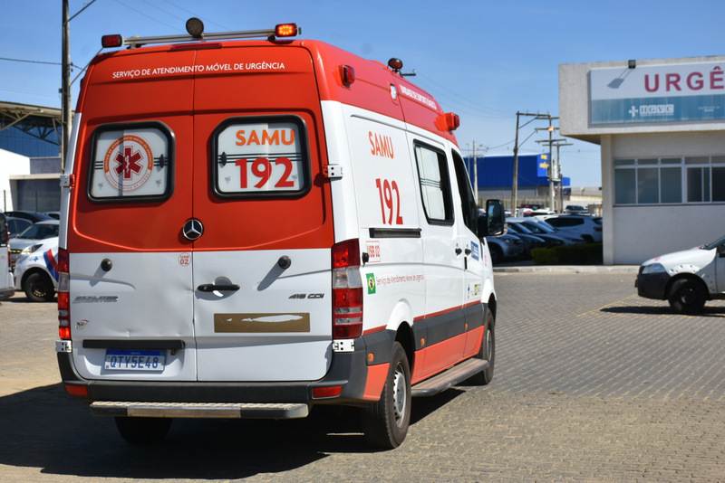 Homem leva facada da esposa e é socorrido ao Hospital Geral de Vitória